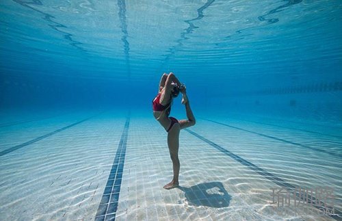 Kate Middleton水下瑜伽图6